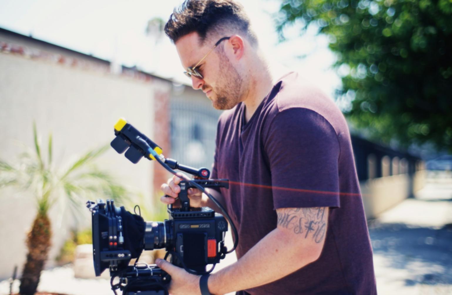 Videobearbeitungsworkshop mit professioneller Ausrüstung